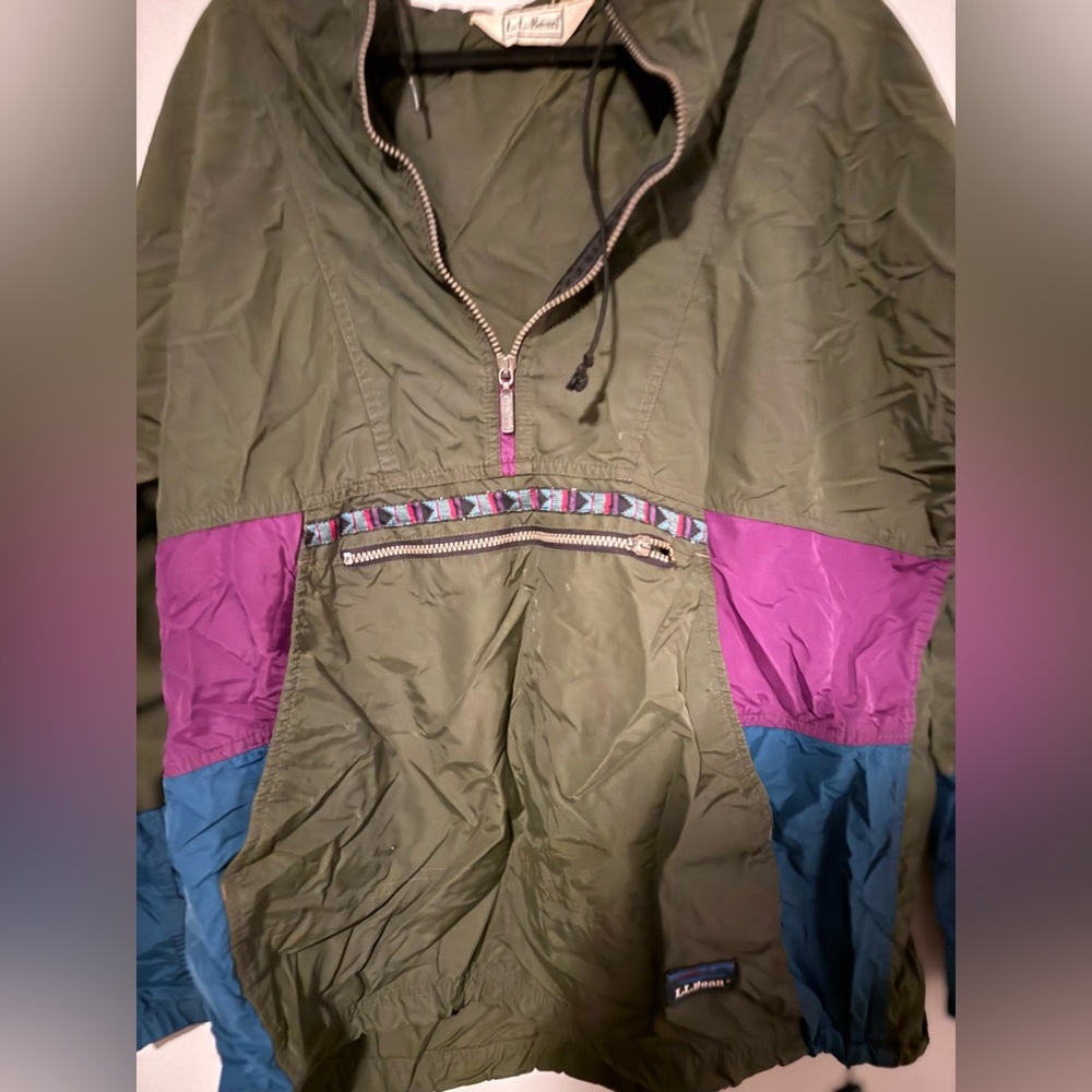 GUC VINTAGE L.L. Bean Olive Green Windbreaker with Hood